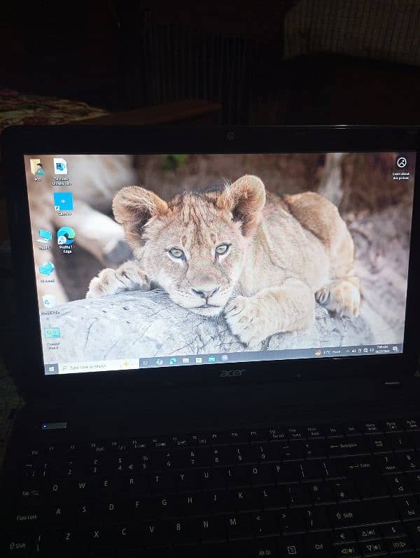 Acer laptop 10by10 condition4GB. 500GB. 3gernation. cori5 2