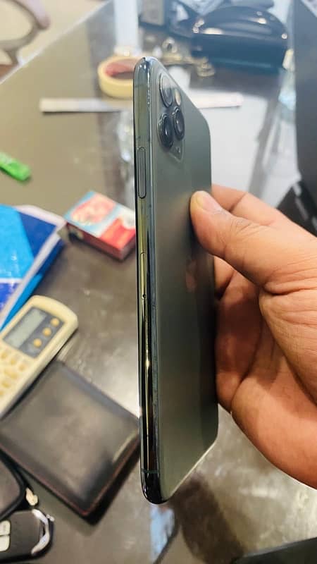 IPHONE 11 PRO MAX PTA APPROVED 2