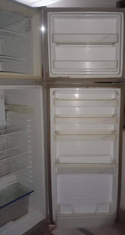 Dawlance refrigerator 1