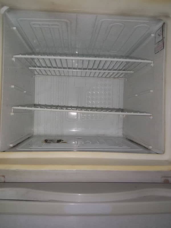 Dawlance refrigerator 3