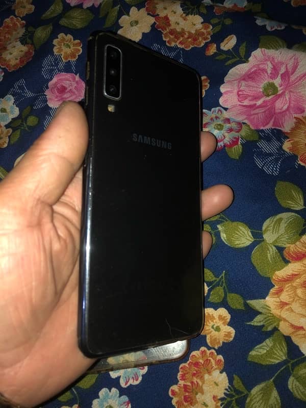 Samsung galaxy a7 all ok koi masla nhi call 0/3/2/1/9/4/9/6/8/9/7 4