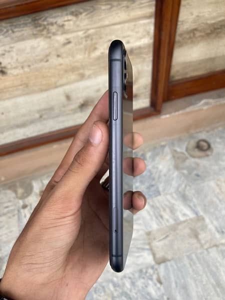 IPHONE 11 JV 64 gb 1