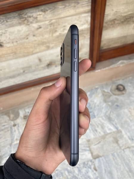 IPHONE 11 JV 64 gb 2