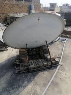 two dish for sale size 4 feet and 5 feet 03105021975