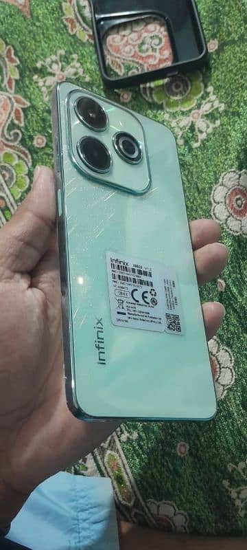 Infinix hot40i 8/128 . . . . All accessrie 1