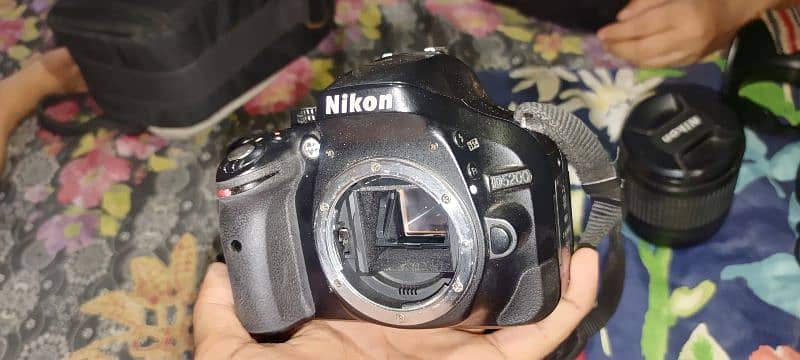 DSLR Camera Nikon 5200D 2