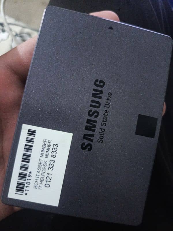 SSD FOR SALE 120 GB 0