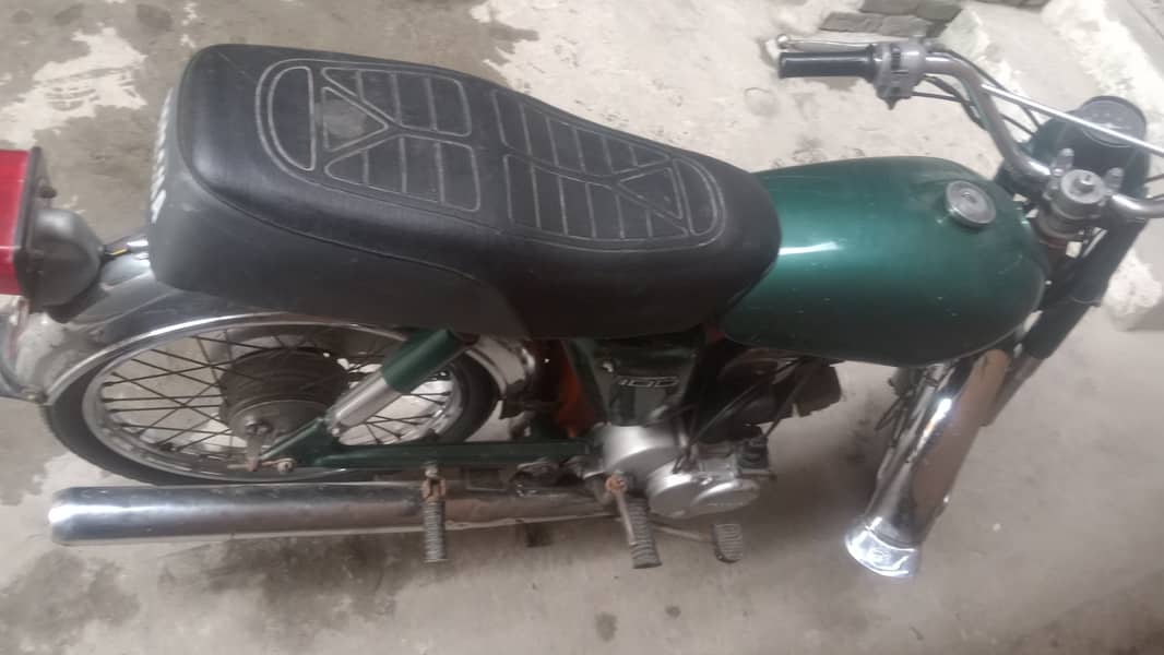 Yamaha 100cc motorcycle 79 model urgent for sale 1