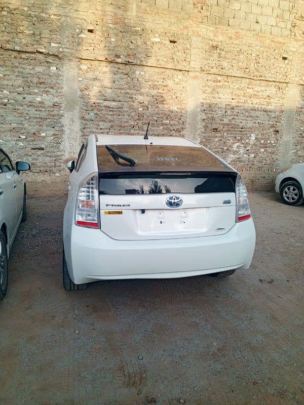 Toyota Prius 2010 1