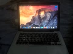 mac book pro 2010 in very good condition with charger