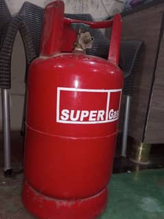 13 kg capacity branded lpg cylinder only one month used