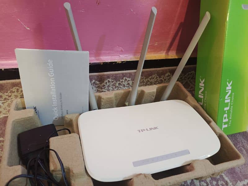 TP Link Router 3 antenna 1