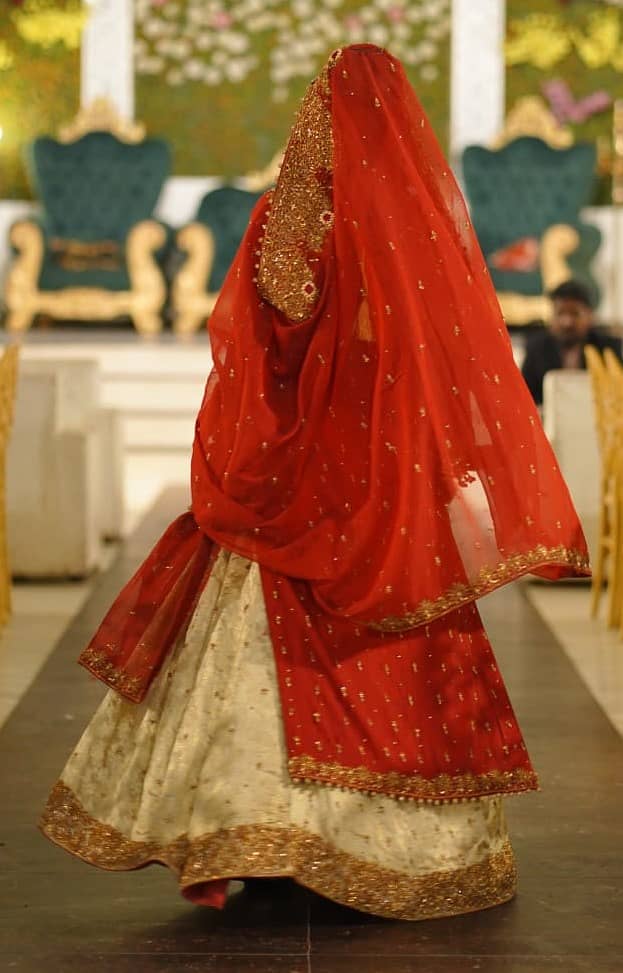 Red and Gold Bridal Wedding Dress Custom-Made Tariq Road Perfect Cond 2