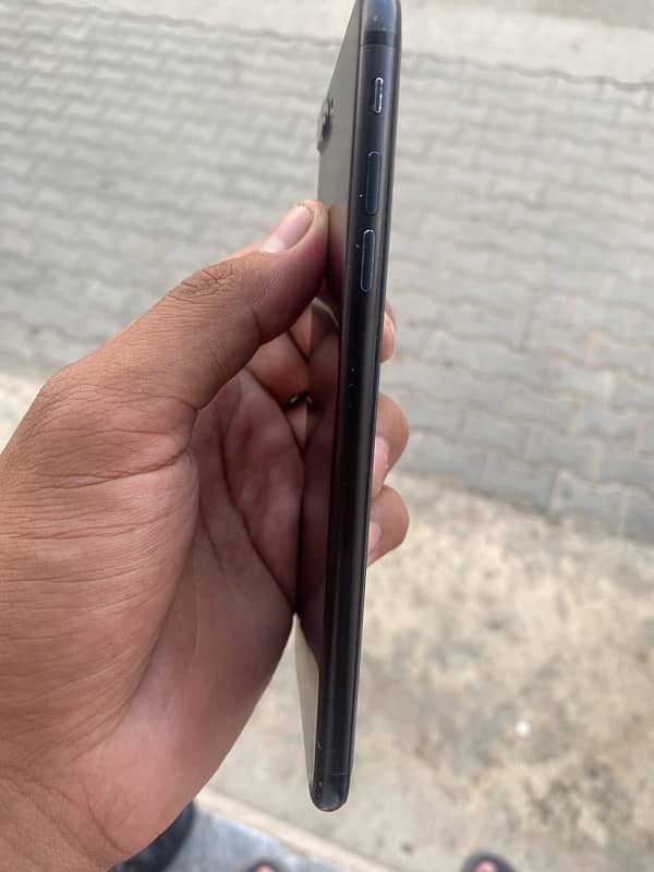 i phone 7plus pta 128 gb + ptcl divc whit sim sale 4