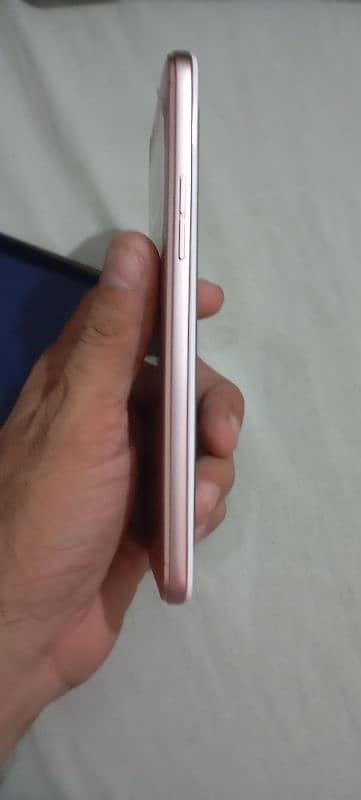 oppo A57 4/64 7