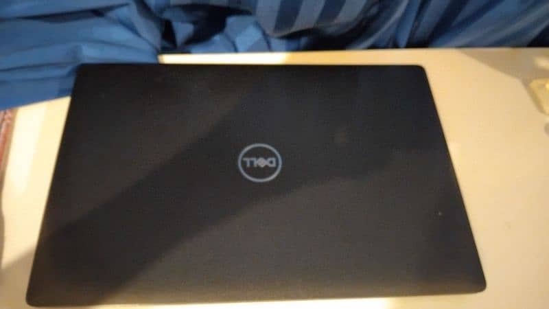 Dell latitude 5400 Laptop 1