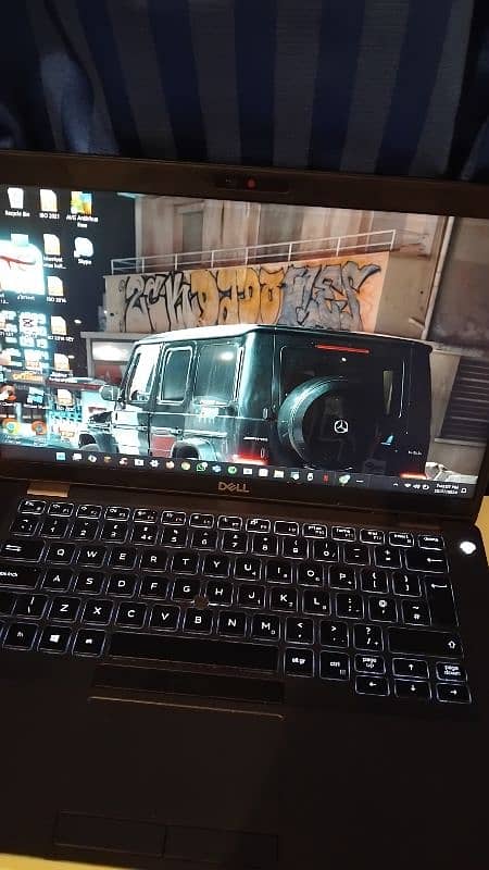 Dell latitude 5400 Laptop 2