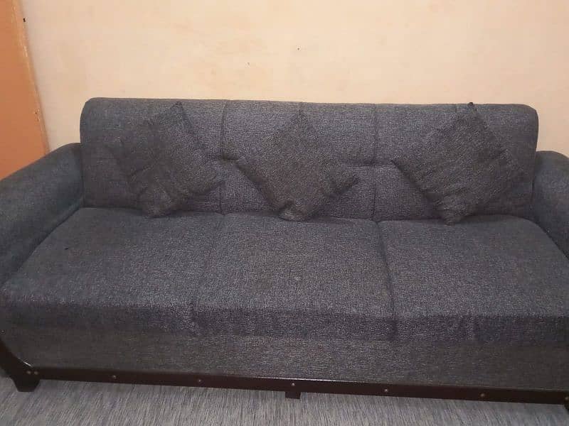 urgent sell sofa set 5 sitter sofa set 1