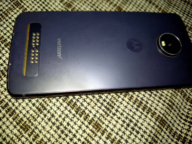 Moto Z4 3