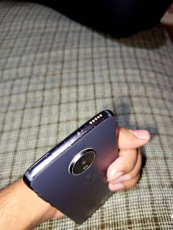 Moto Z4 8