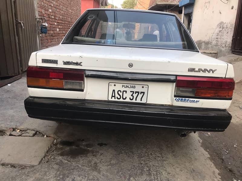 Nissan Sunny 1987 6