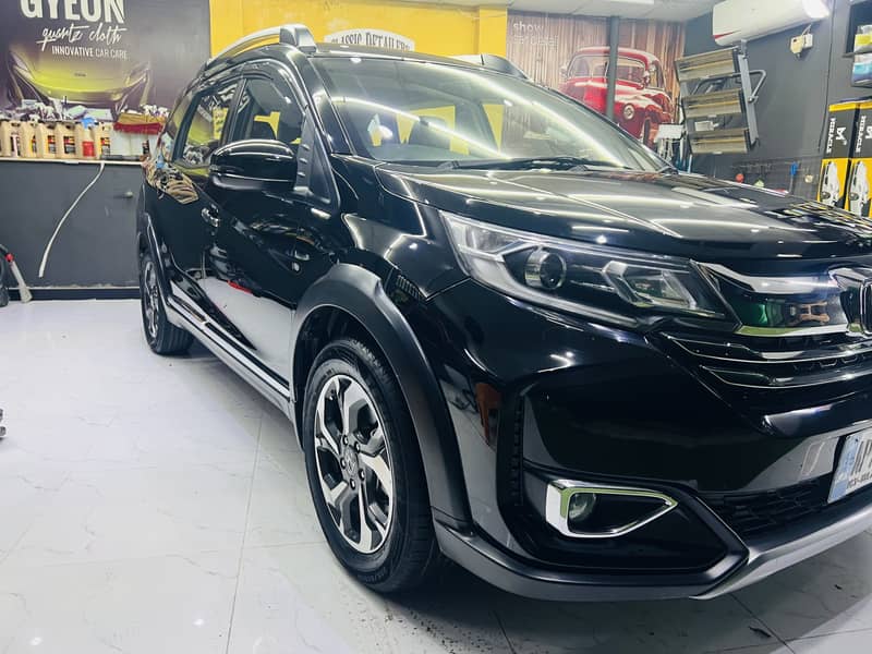 Immaculate Honda BR-V 2019 9