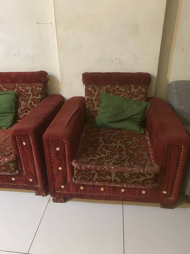 urgent sell sofa set 5 sitter sofa set 1