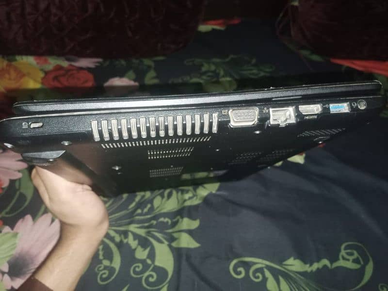 Acer Laptop Sale Good Condition 4