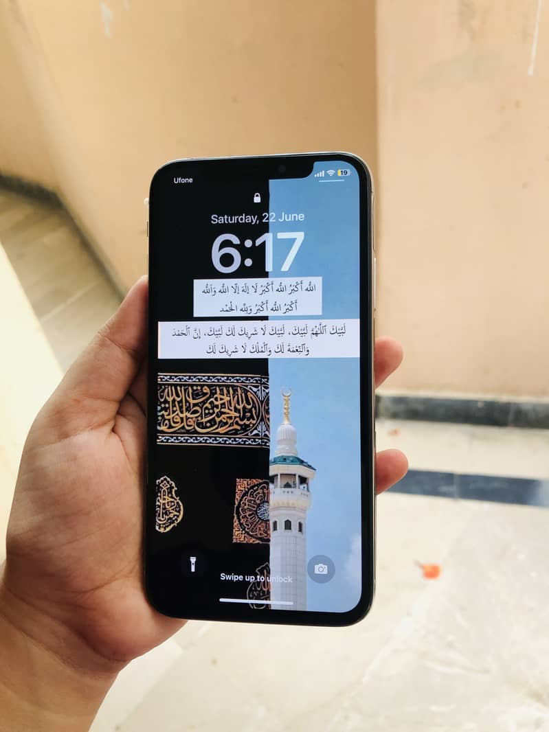 Iphone X with box 1