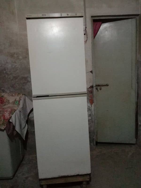 Mitsui fridge available for sale 0