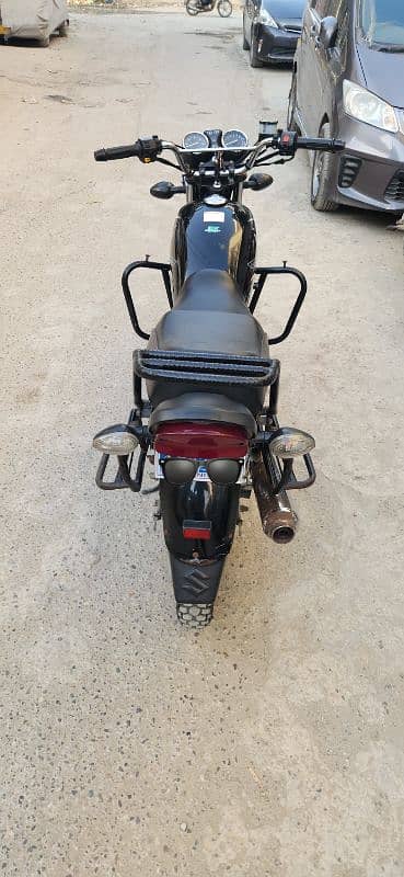 Suzuki GS 150 SE 1