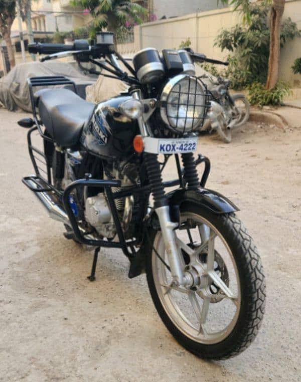 Suzuki GS 150 SE 2