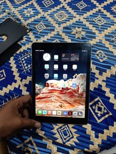 I PAD 5th generation 32 GB WiFi fresh 10 by 10