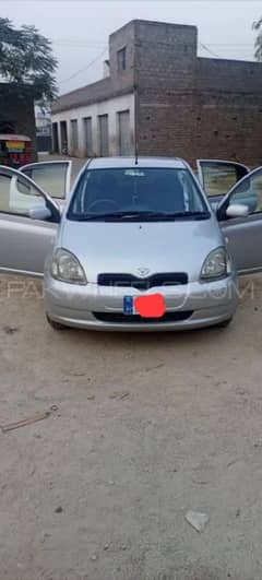 Toyota Vitz 2001