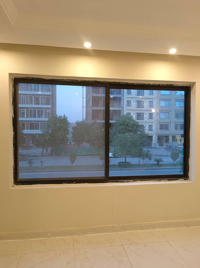 ONE BED READY APARTMENT ON INSTALMENT PLAN AT INVESTOR RATE AT BAHRIA MOST PRIME LOCATION 15