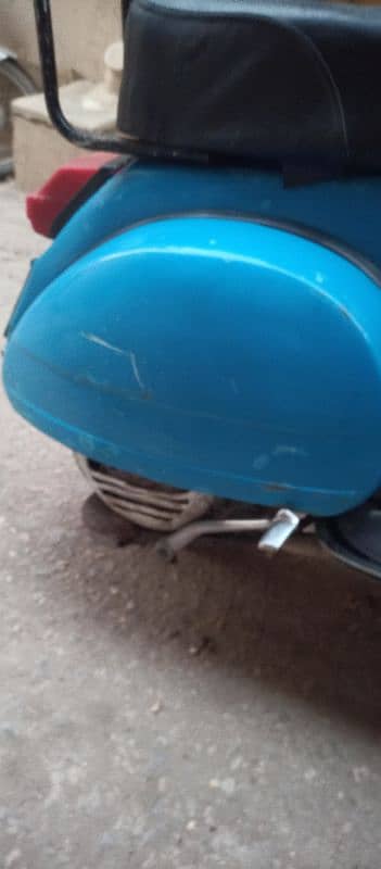 piaggio vespa good condition 03089567278 4