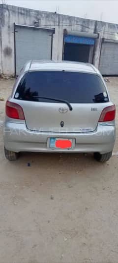 Toyota Vitz 2001