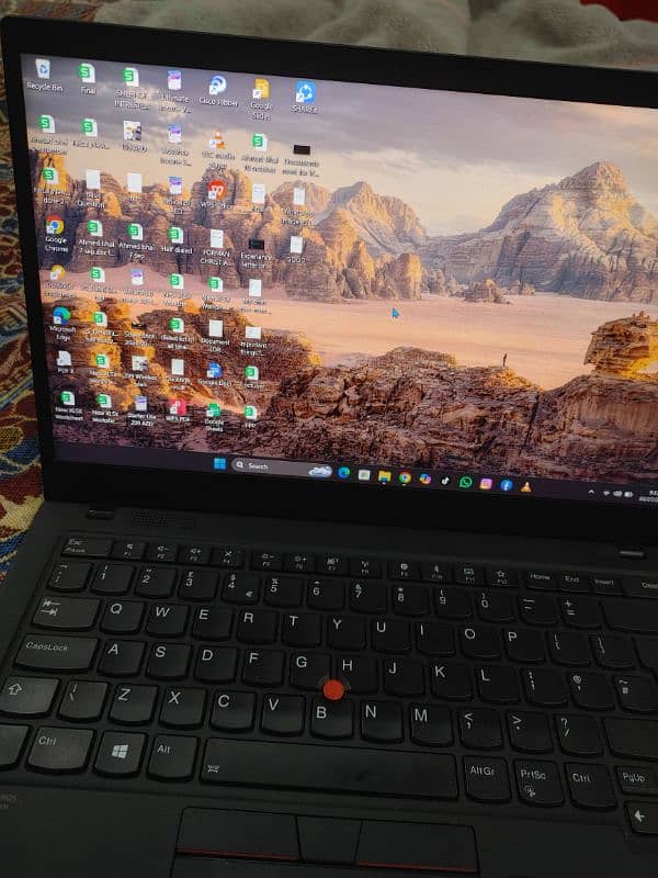 Lenovo X1 Carbon Core i7 8TH Gen  New Model. 16GB Ram with 256 SSD. 2