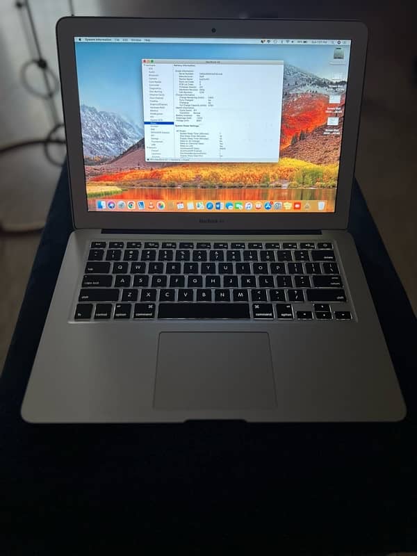 MacBook Air !! Excellent Condition !! 0