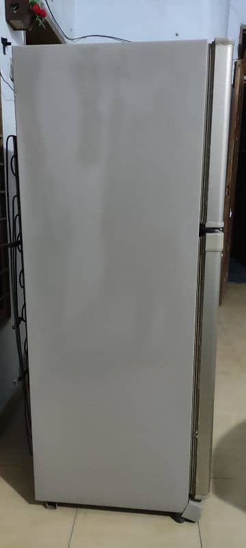 Dawlance Fridge for Sale - Good Condition, Affordable Price! 1