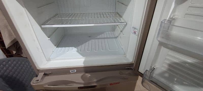 Dawlance Fridge for Sale - Good Condition, Affordable Price! 5