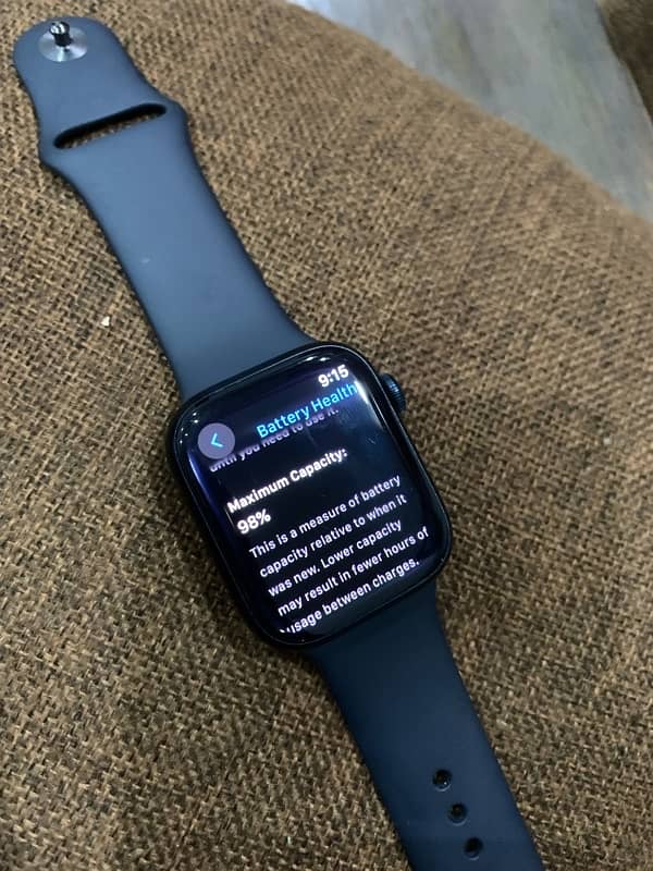 Apple watch series 8 3