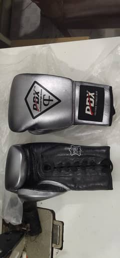 Boxing gloves for sell