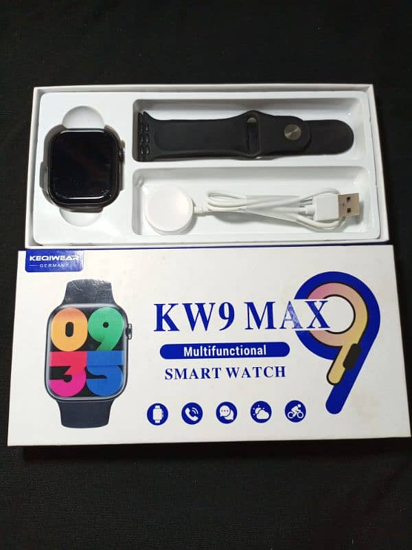 smart watch aik bar pani ha new ha har chiz ok ha or new ha 1