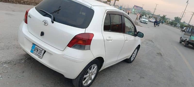 toyota vitz 2009 2