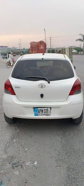 toyota vitz 2009 4