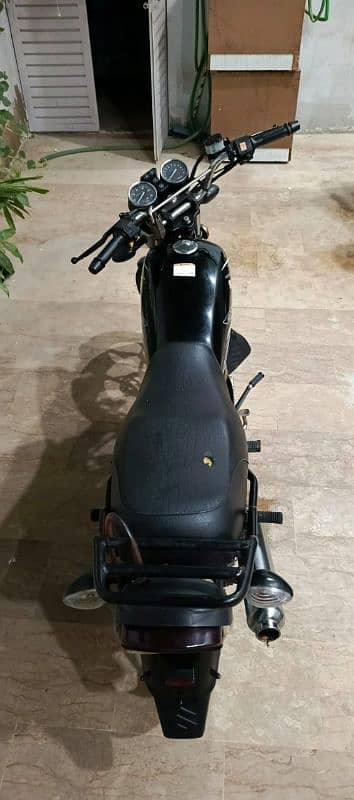 Suzuki GS 150 2