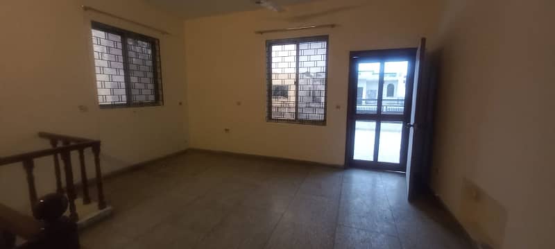 Separate Gate 10 Marla Upper Portion for Rent in DHA Phase 1 Near H Market 27