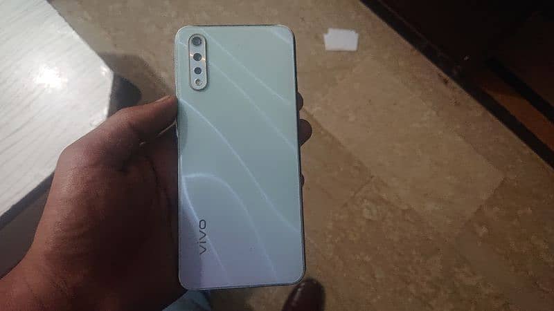 vivo s1 8 256 0305///9572828 0