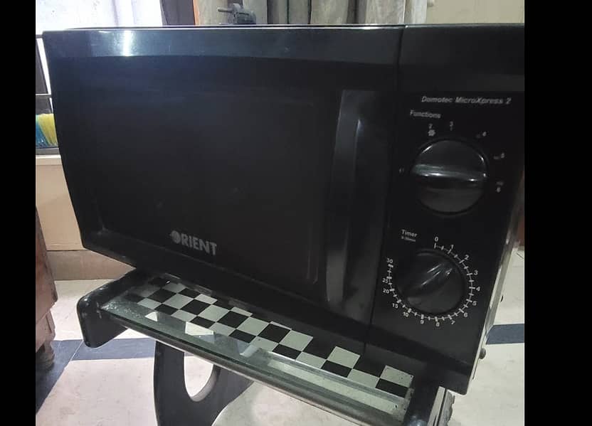 Orient Microwave Oven 2